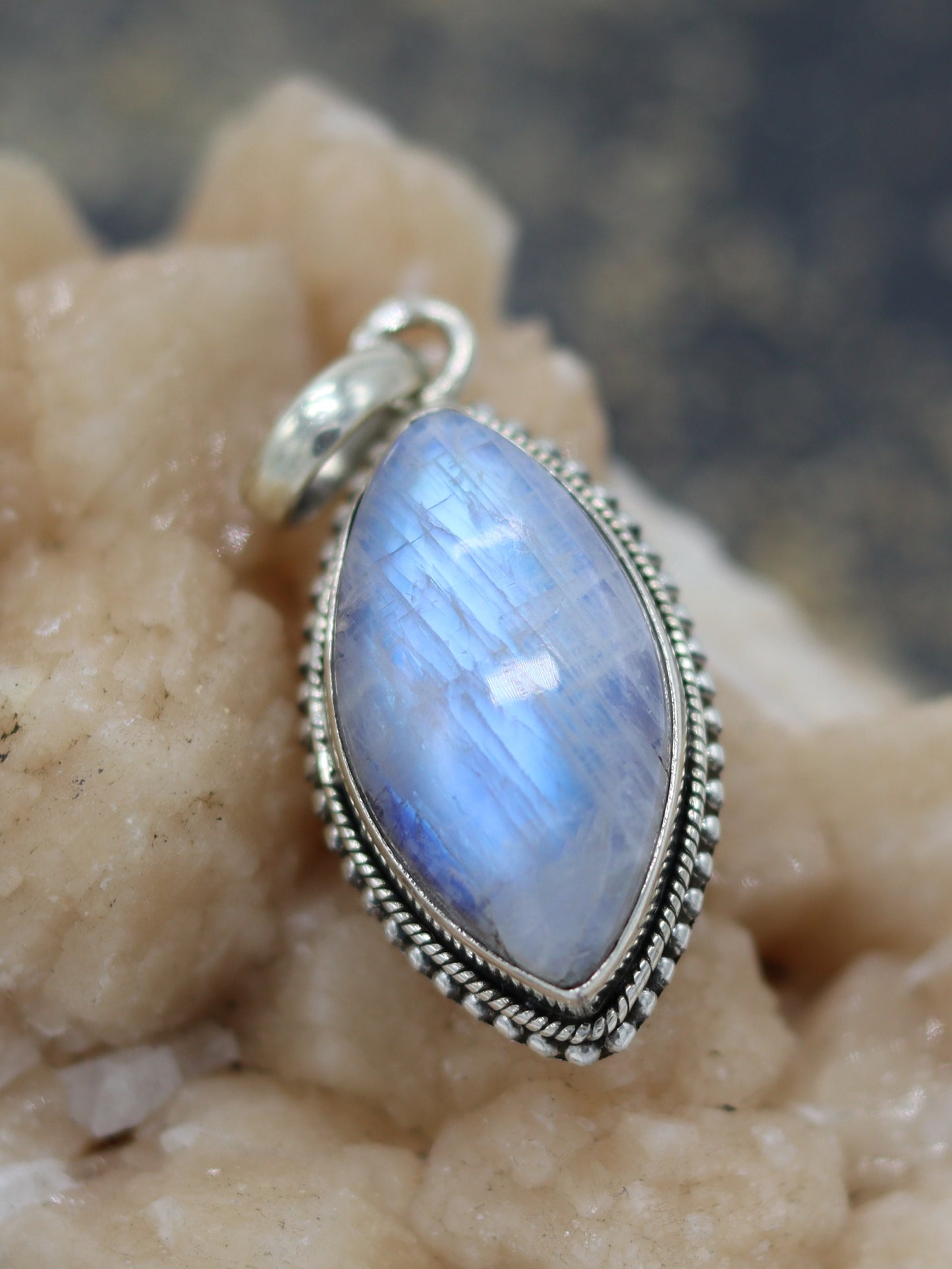 MOONSTONE PENDANT