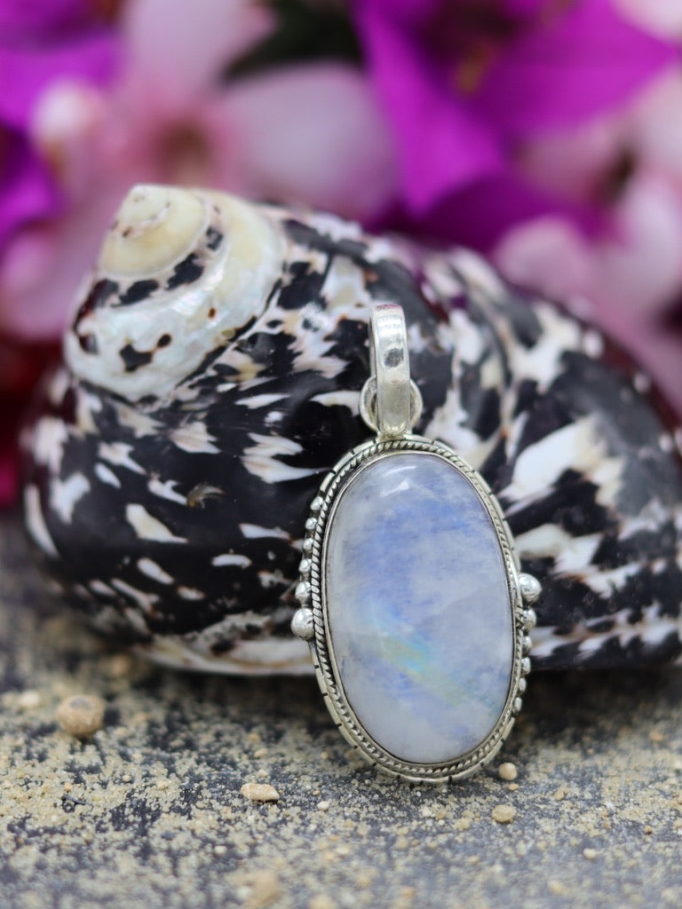 MOONSTONE PENDANT