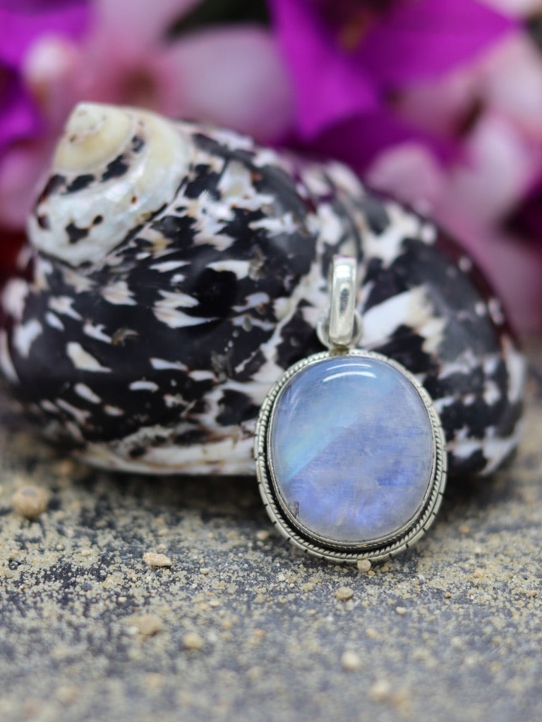 MOONSTONE PENDANT