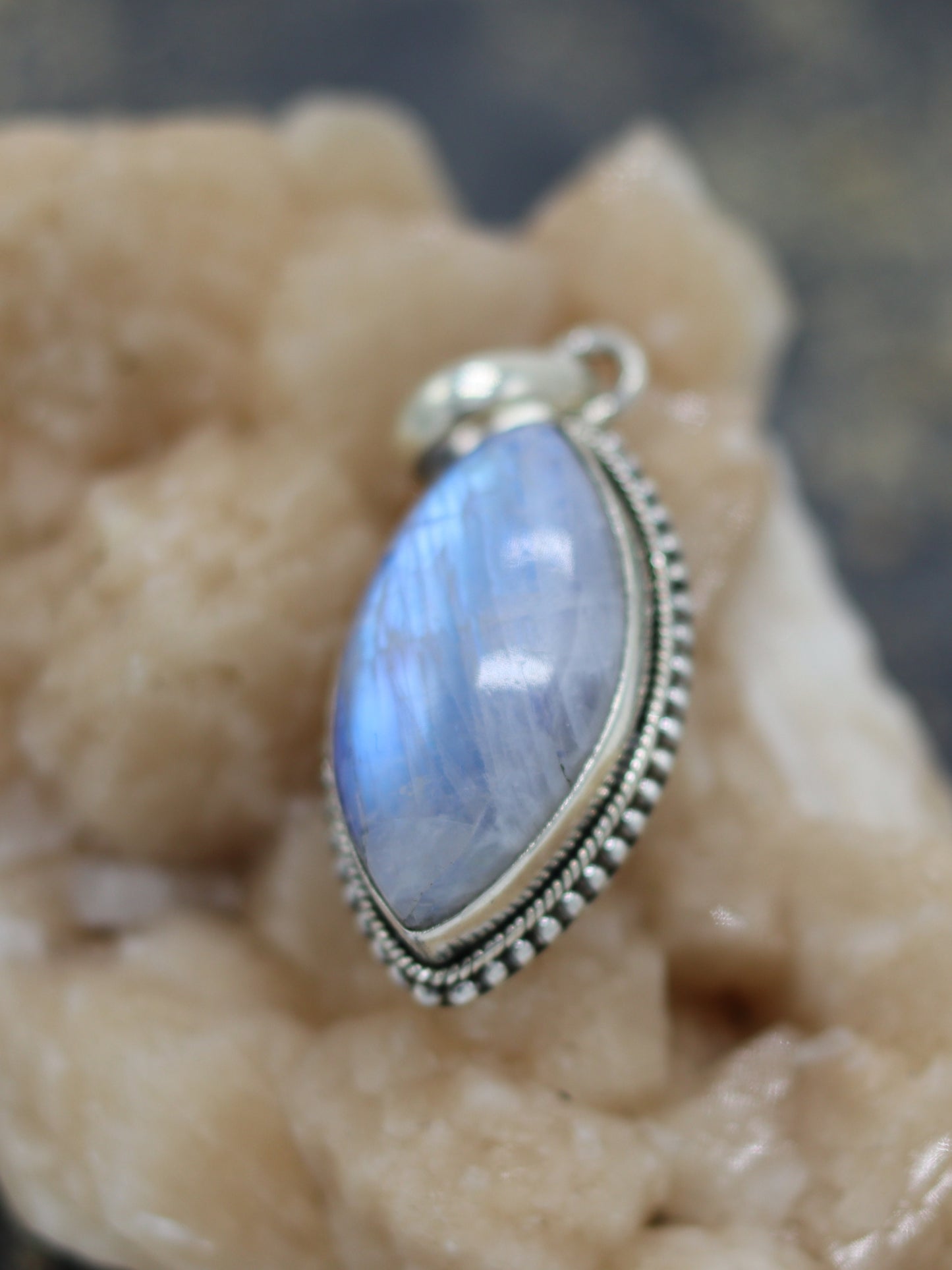 MOONSTONE PENDANT