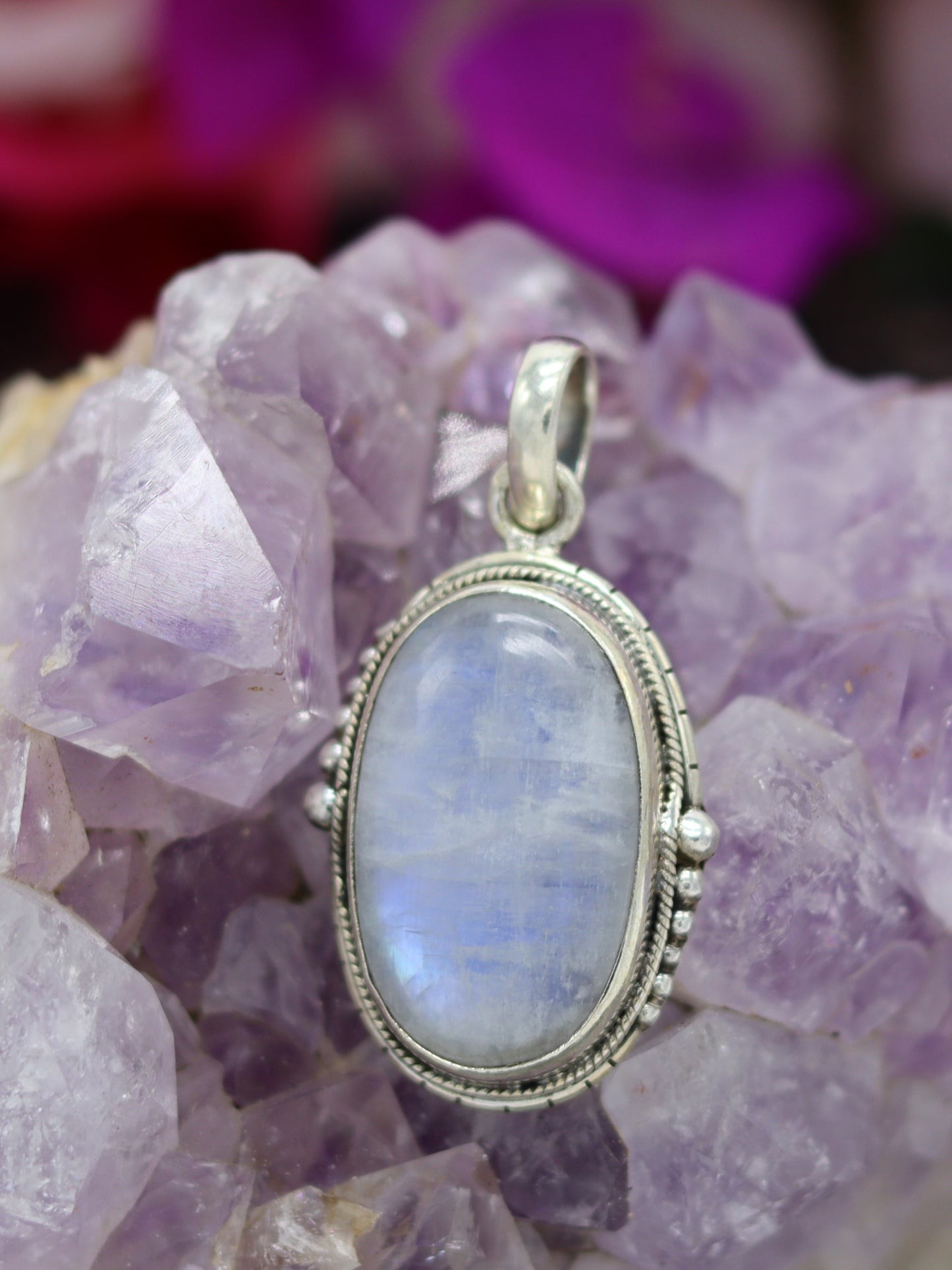 MOONSTONE PENDANT