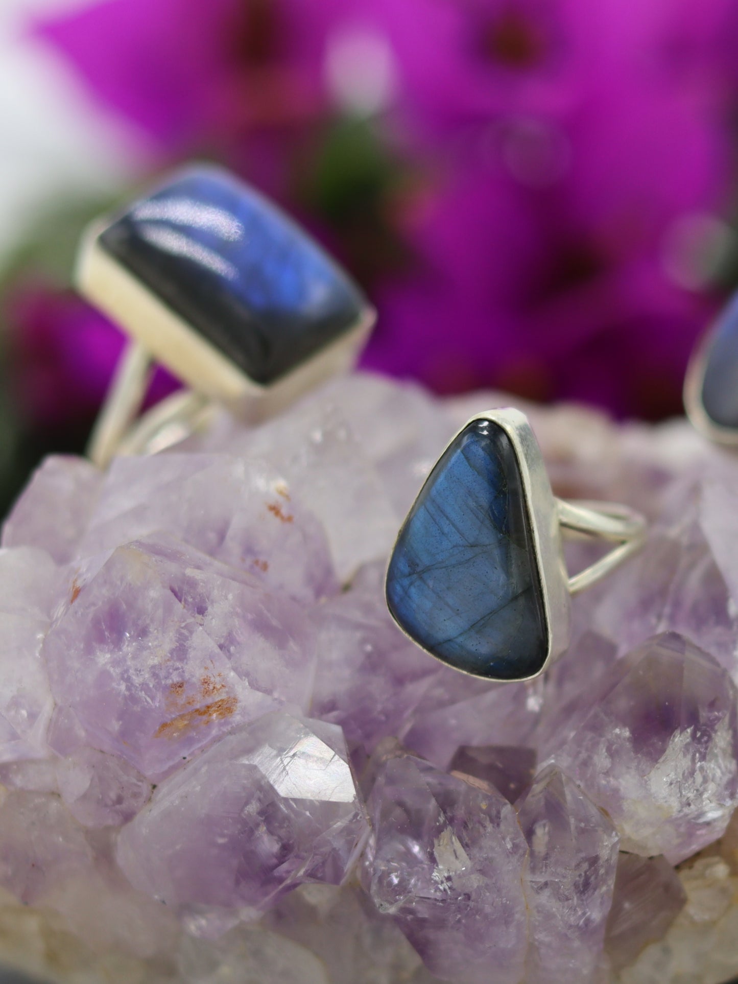 EVE LABRADORITE RING