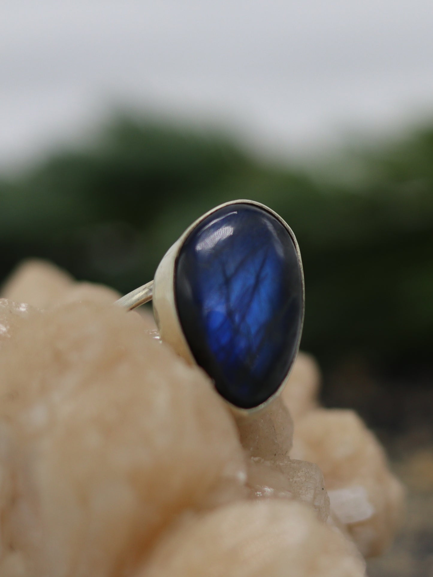 EVE LABRADORITE RING