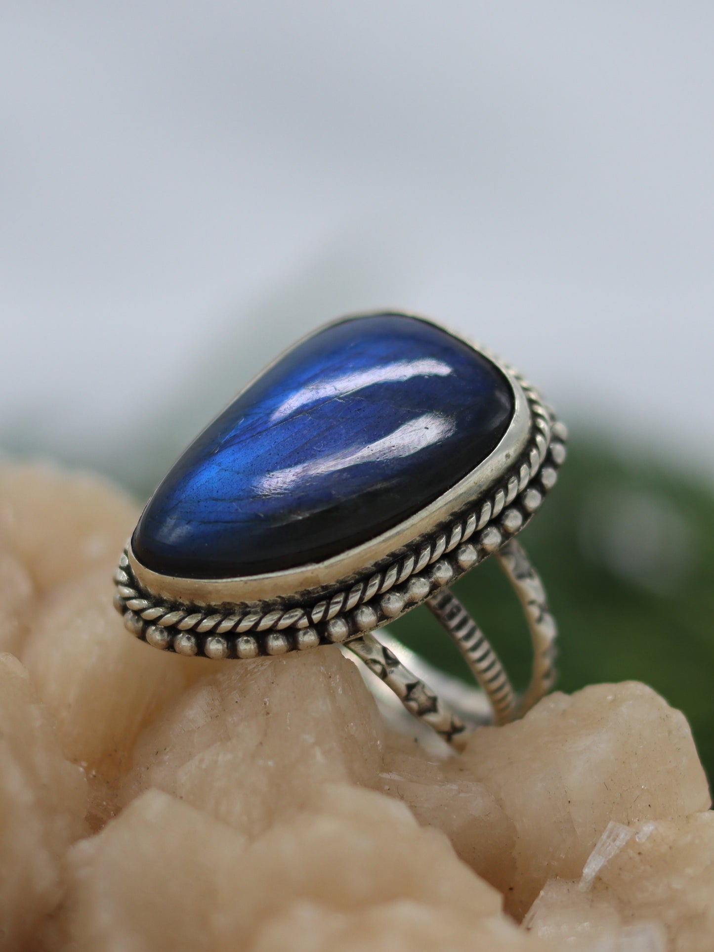 QUEEN SILVER RING