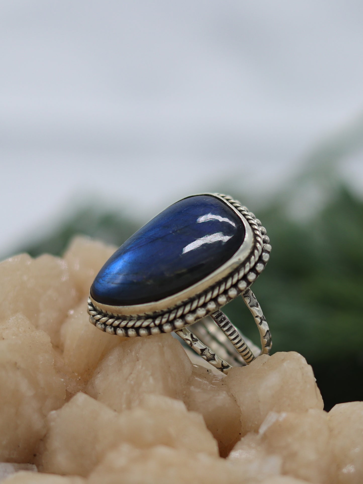 QUEEN SILVER RING