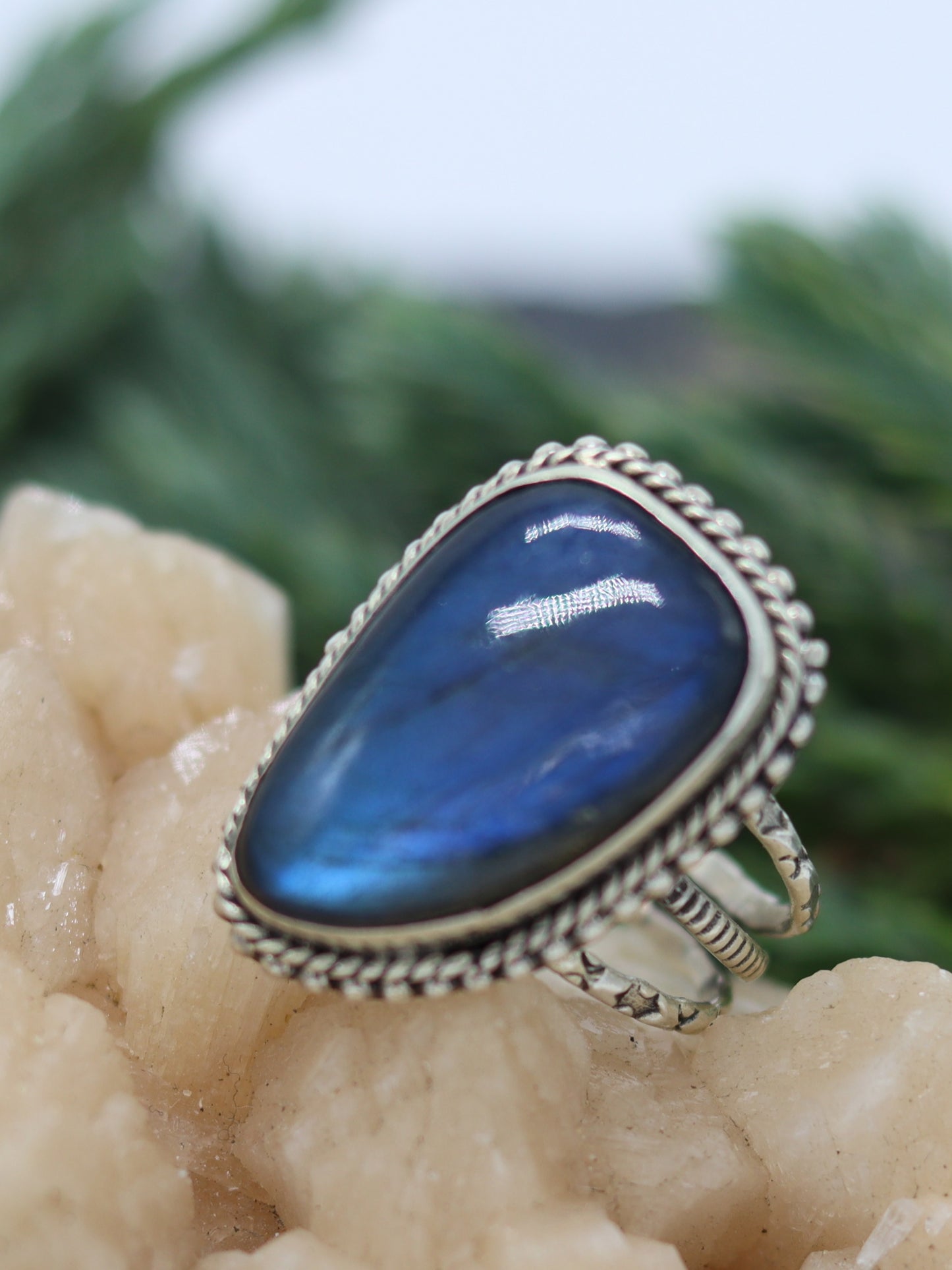 QUEEN SILVER RING