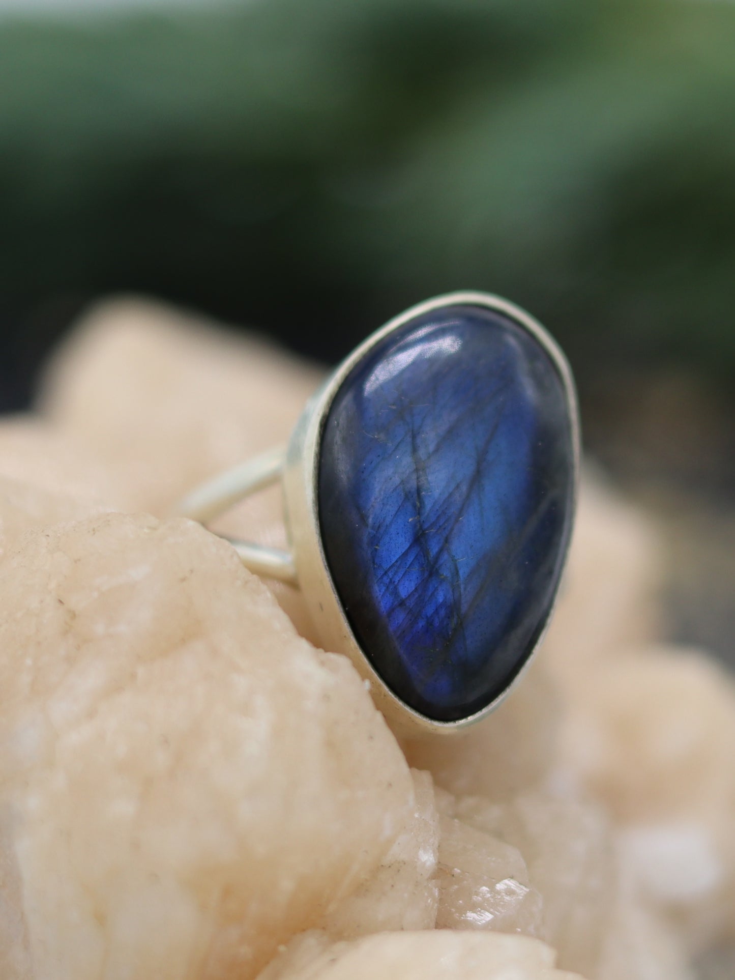 EVE LABRADORITE RING