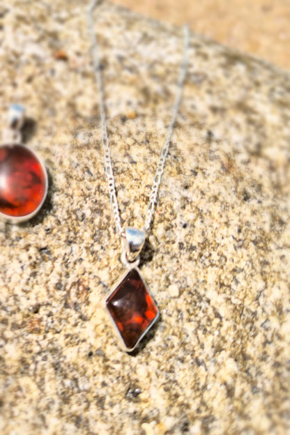 AMBER SILVER NECKLACES